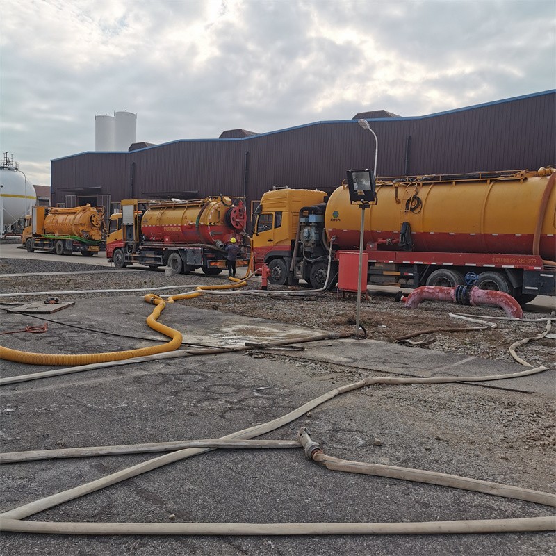 应城污水池清理